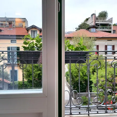 Santagata Guest house Como