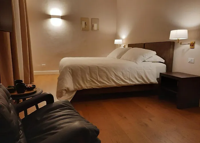 Santagata Guest house Como