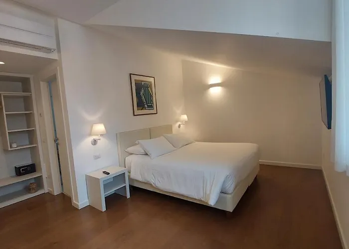 Santagata Guest house Como