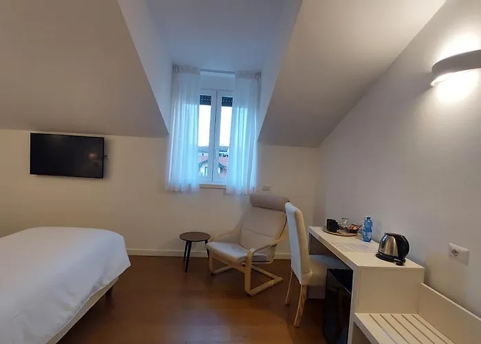 Santagata Guest house Como